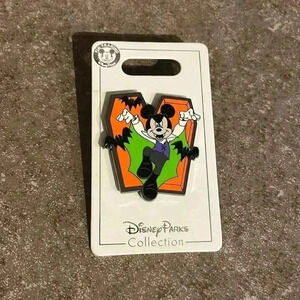 Disney Parks Halloween Trading Pin